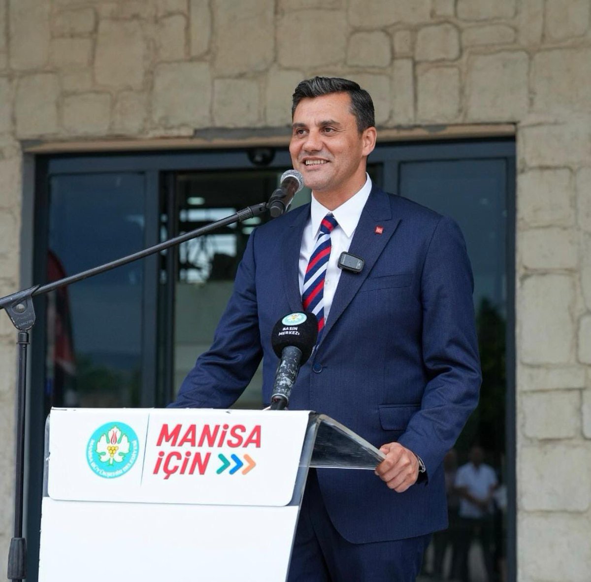 Manisa Büyükşehir Belediye Başkanımız Ferdi Zeyrek’in vefatını büyük bir üzüntüyle öğrendim. Ailesine, yakınlarına, Cumhuriyet Halk Partisi camiasına ve tüm Manisa halkına başsağlığı diliyorum. Başımız sağ olsun. Mekanı cennet olsun.