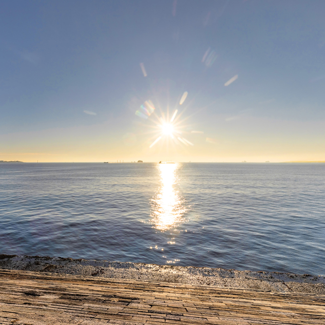 RoyalHaslar's tweet photo. Discover summer at Royal Haslar—a historic coastal retreat just 30 mins from Portsmouth &amp; 5 mins by ferry to Gunwharf Quays. Heritage charm, seaside calm, city access. 🌊
📅 Open Day: Sat 21 June, 10am–3pm
🔗 Explore homes: link in bio
#RoyalHaslar #CoastalRetreat https://t.co/zLEFg99PbZ
