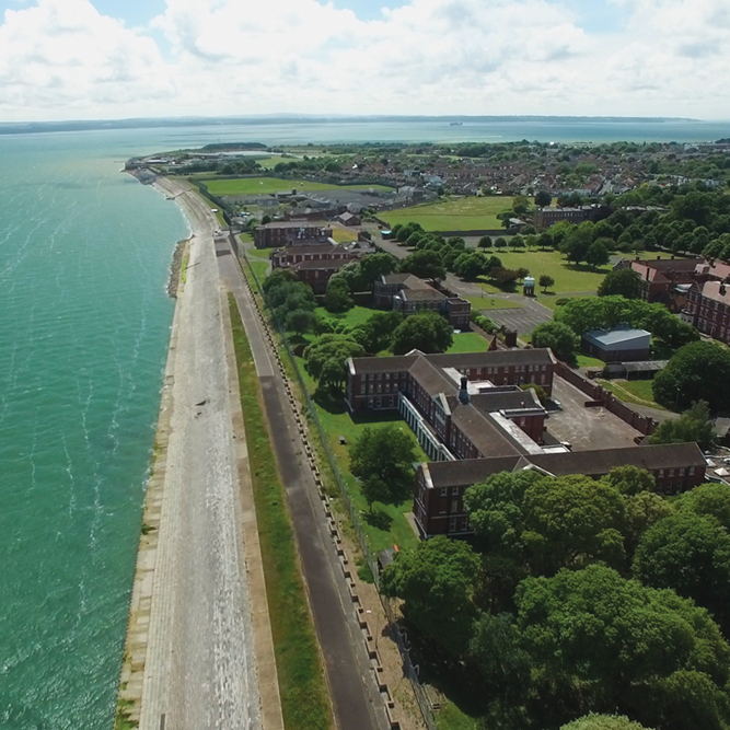 RoyalHaslar's tweet photo. Discover summer at Royal Haslar—a historic coastal retreat just 30 mins from Portsmouth &amp; 5 mins by ferry to Gunwharf Quays. Heritage charm, seaside calm, city access. 🌊
📅 Open Day: Sat 21 June, 10am–3pm
🔗 Explore homes: link in bio
#RoyalHaslar #CoastalRetreat https://t.co/zLEFg99PbZ