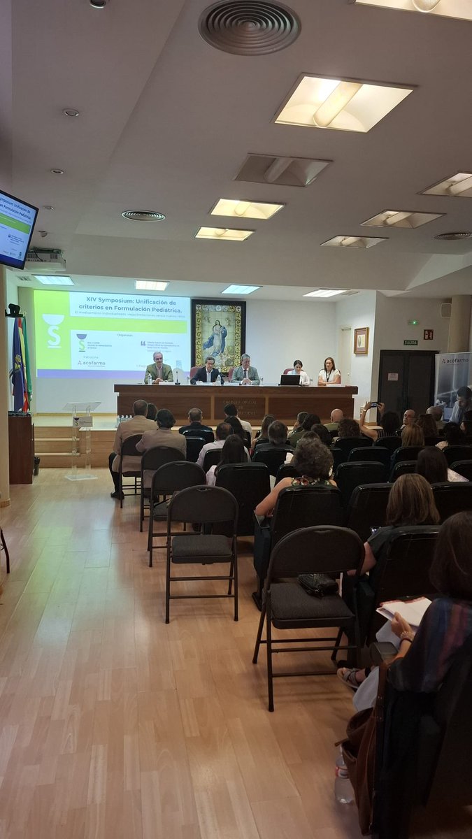 El pasado viernes acogimos en nuestra sede el Symposium "Unificación de criterios en Formulación Pediátrica", In memoriam de Don Antonio Fontán.

Un encuentro de alto nivel para avanzar en los tratamientos individualizados de los más pequeños. 

#FarmacéuticosDeSevilla