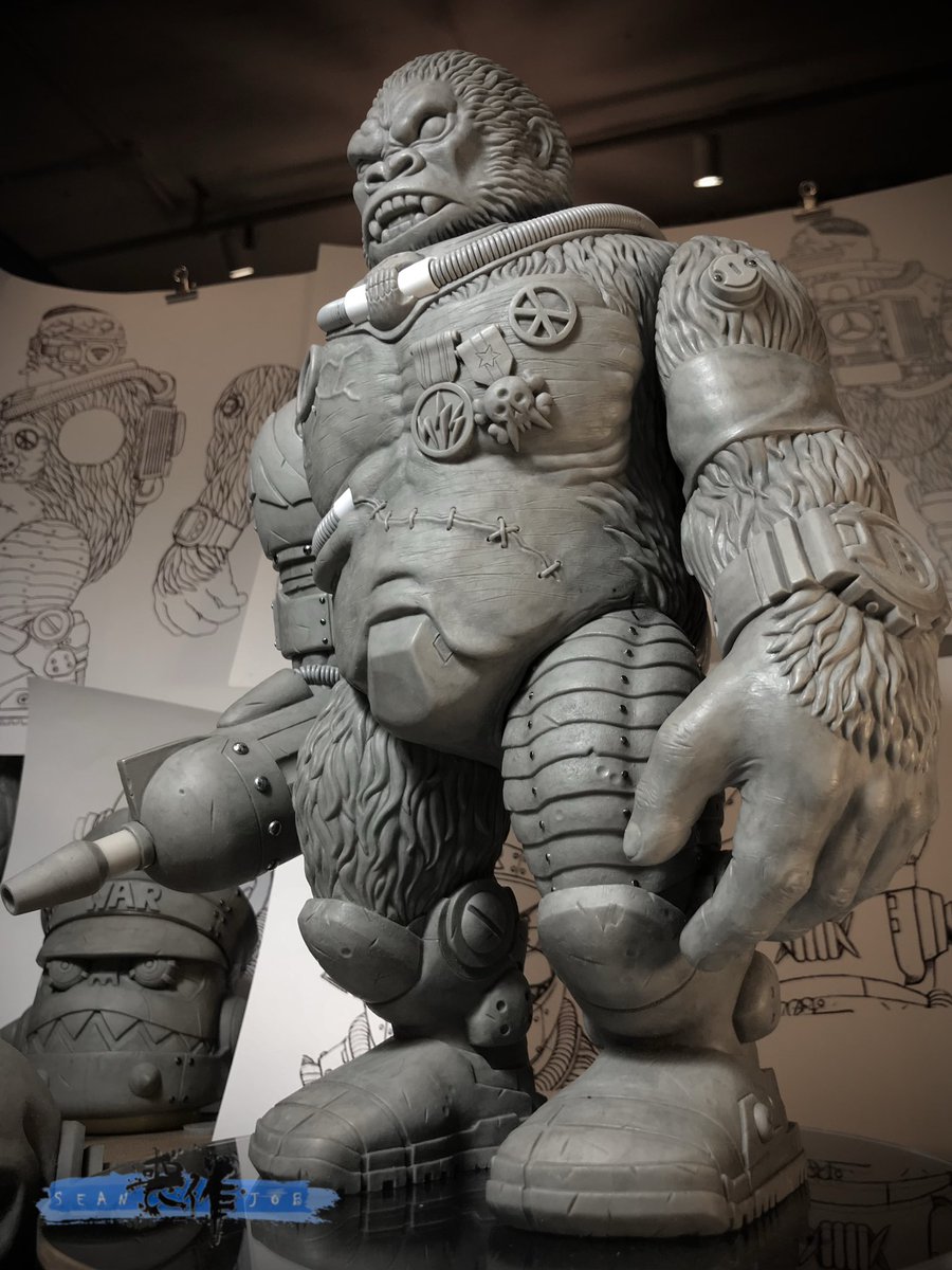 Seanjob_X's tweet photo. THE IRON CLAW - SUPREME LEADER GORDO  Gorilla head (additional head sculpt)⋯⋯Finished

#sotakutoys #brackmetal #brackmetaltoys #sofubi #softvinyltoy #sofvitokyo #ソフビ #arttoy #designertoy #vinyltoys  #Sculpture #prototype  #Artist #SeanJob #喪作 #原型師 #搪膠 https://t.co/6m5khBejbr