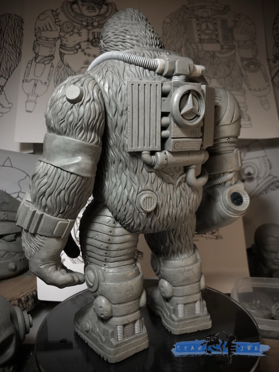 Seanjob_X's tweet photo. THE IRON CLAW - SUPREME LEADER GORDO  Gorilla head (additional head sculpt)⋯⋯Finished

#sotakutoys #brackmetal #brackmetaltoys #sofubi #softvinyltoy #sofvitokyo #ソフビ #arttoy #designertoy #vinyltoys  #Sculpture #prototype  #Artist #SeanJob #喪作 #原型師 #搪膠 https://t.co/TZTNCM5MHs