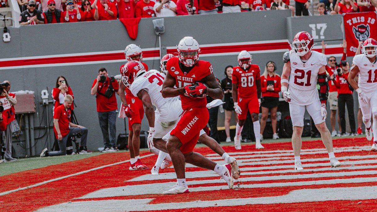 PackFootball's tweet photo. Built different.

#1Pack1Goal | @jjoly_17 https://t.co/JAmfmF18uM
