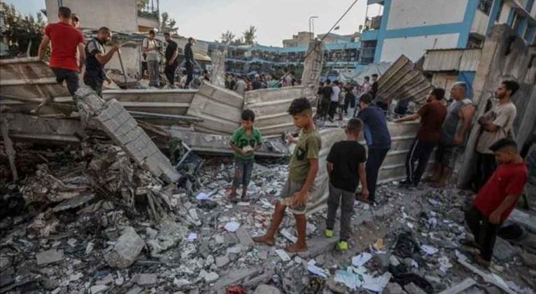 UJC de Cuba (@ujcdecuba) on Twitter photo El presidente de #Cuba, <a href="/DiazCanelB/">Miguel Díaz-Canel Bermúdez</a>, reiteró su condena contra el genocidio perpetrado por #Israel en #Gaza y denunció los continuos bombardeos contra la población palestina.
#FreePalestine
#TumbaElBloqueo
#UJCdeCuba
<a href="/MeyvisEstevezE/">Meyvis Estevez Echevarría</a>
<a href="/DrRobertoMOjeda/">Dr. Roberto Morales Ojeda</a> El presidente de #Cuba, <a href="/DiazCanelB/">Miguel Díaz-Canel Bermúdez</a>, reiteró su condena contra el genocidio perpetrado por #Israel en #Gaza y denunció los continuos bombardeos contra la población palestina.
#FreePalestine
#TumbaElBloqueo
#UJCdeCuba
<a href="/MeyvisEstevezE/">Meyvis Estevez Echevarría</a>
<a href="/DrRobertoMOjeda/">Dr. Roberto Morales Ojeda</a>
