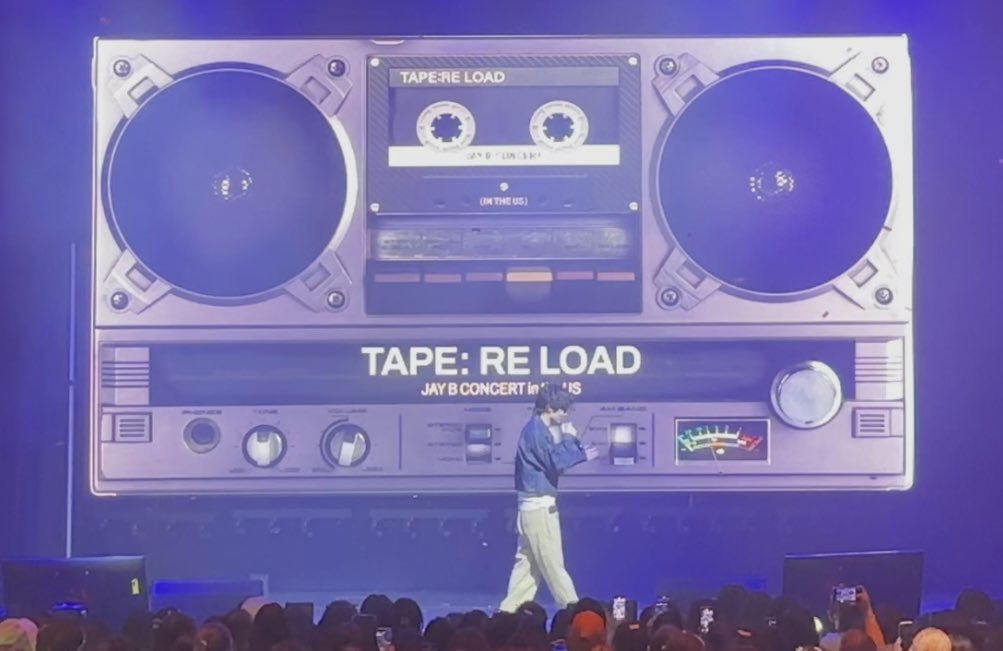 raymondtuan945's tweet image. We went to the captain's concert last night 🎶