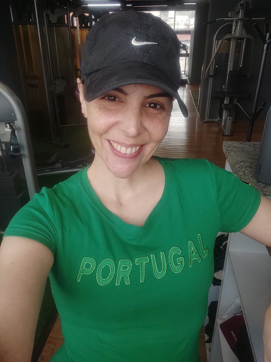 Buen día!!! Hermosa mañana, ¿verdad? 😁

Que tengan una semana de campeones 🏆🇵🇹

Bendiciones gente bonita 🙏🫶

#BuenosDias ☕
#FelizLunes 
#FelizLunesATodos
#9Junio
#Portugal 💚💛❤️