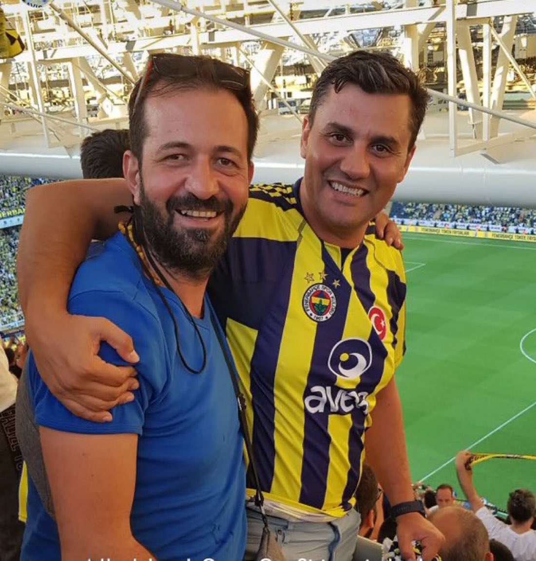 Ailesine ve sevenlerine başsağlığı diliyoruz. Mekanı cennet olsun.

#FerdiZeyrek