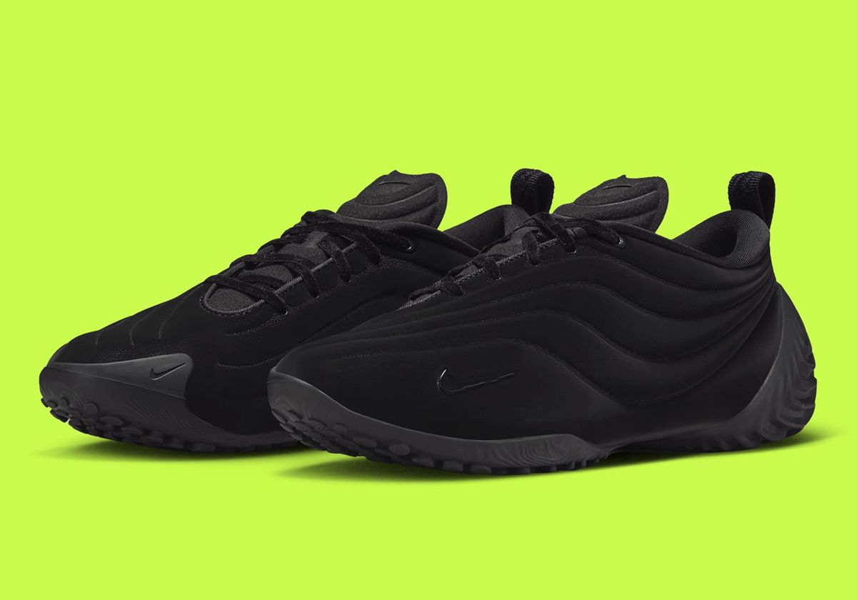 ◆正規品◆NIKE ASTRA ULTRA TRIPLE BLACK(W)◆関税込◆男女共用 Nike Introduces Women's Astra Ultra in 