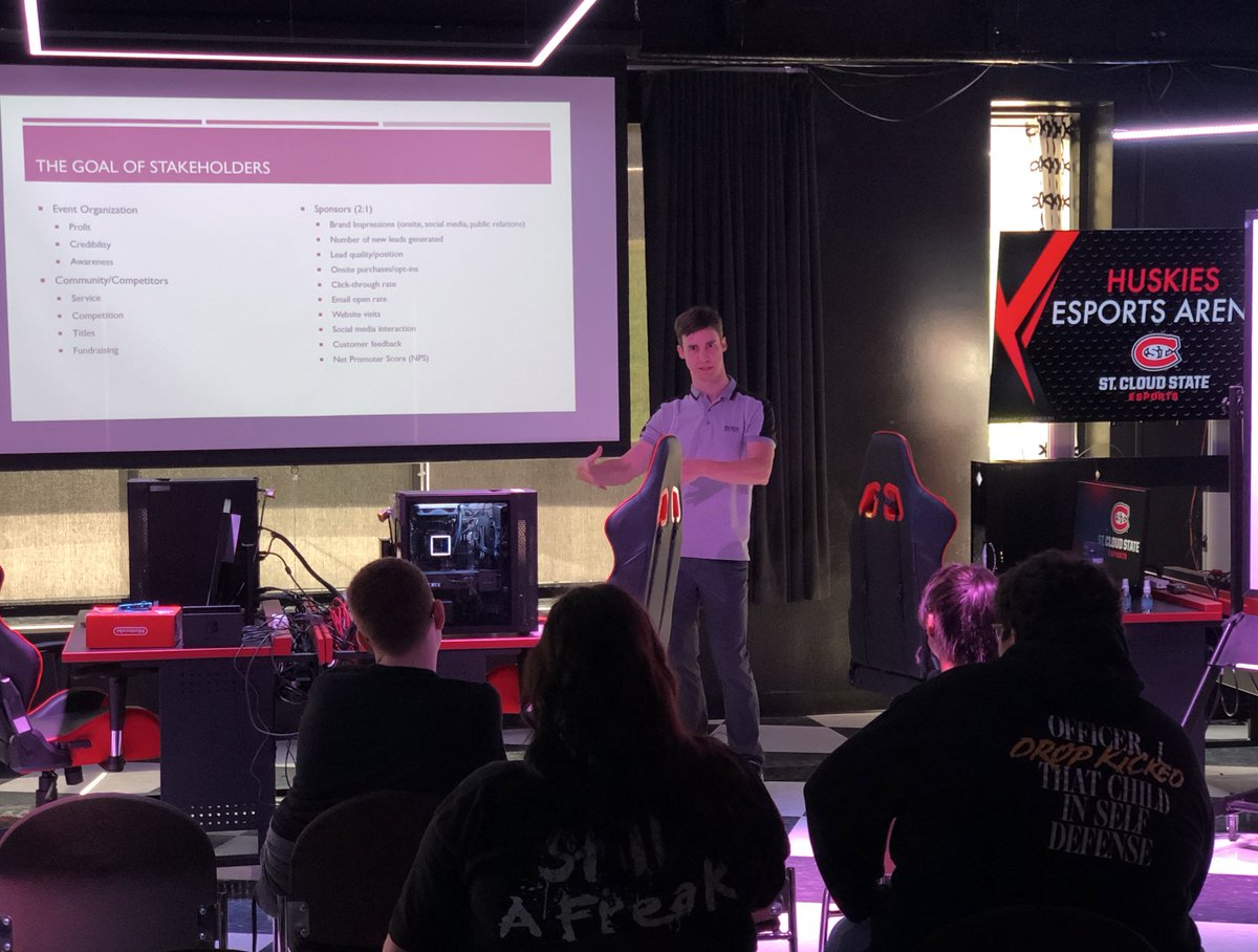 My 19th shoutout has to go to <a href="/Overlord_K/">Kurtis Homan, Ph.D.</a> 

Dr. Homan is as OG as it gets in esports. From punking around the local arcade as a lad to establishing a national ELO point system for <a href="/CFGC_gg/">CollegiateFGC</a>

Truly inspirational work to elevate the FGC scene holistically

Have a great day Kurtis!
