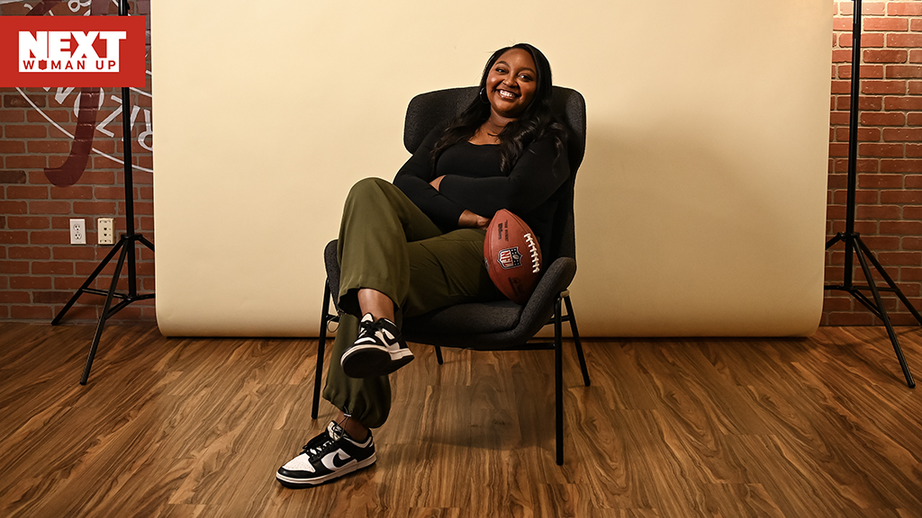 Around The NFL (@aroundthenfl) on Twitter photo Next Woman Up: Faith Lee speaks with <a href="/BCersosimo/">Brooke Cersosimo</a> about her role as the <a href="/AZCardinals/">Arizona Cardinals</a>' player personnel coordinator, what goes into planning free agent tryouts and more
nfl.com/news/next-woma… Next Woman Up: Faith Lee speaks with <a href="/BCersosimo/">Brooke Cersosimo</a> about her role as the <a href="/AZCardinals/">Arizona Cardinals</a>' player personnel coordinator, what goes into planning free agent tryouts and more
nfl.com/news/next-woma…