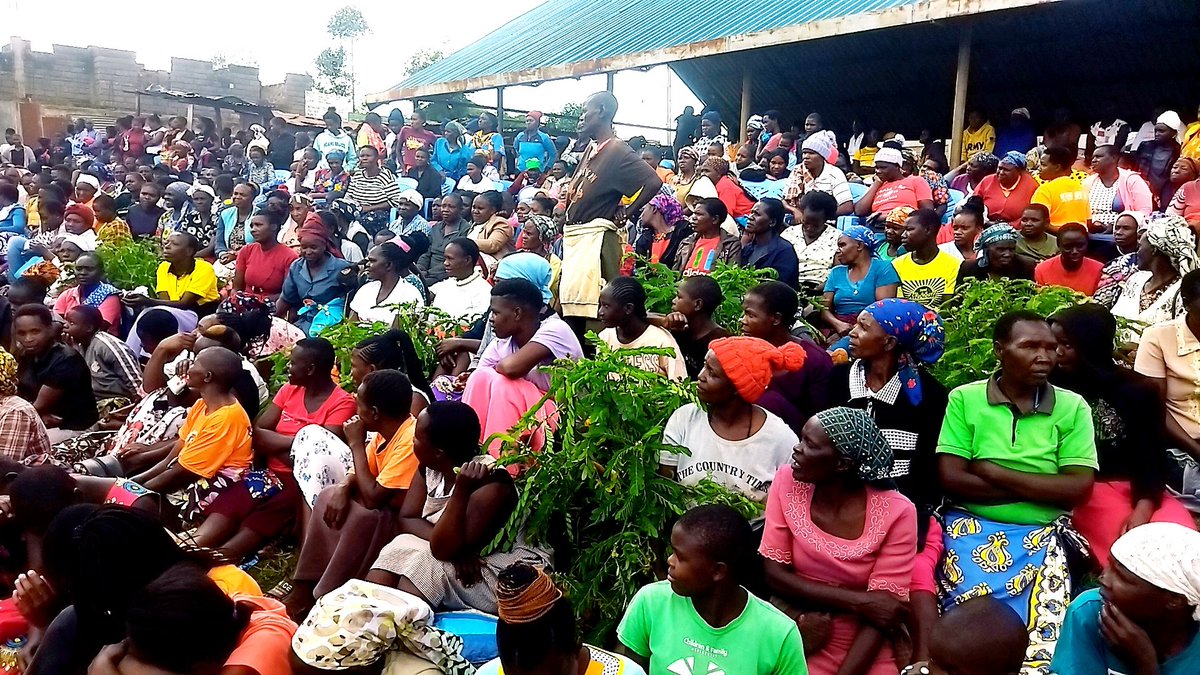 witeva23's tweet photo. WITEVA empowered 600+ women in Kisii tea communities through training on rights, GBV awareness &amp; menstrual dignity. Together, we’re building a safer, fairer tea sector for all. 🌱👩‍🌾 #WomenInTea #EndGBV #MenstrualDignity #TeaSectorJustice #EmpowerWomen https://t.co/loYJxibh6X