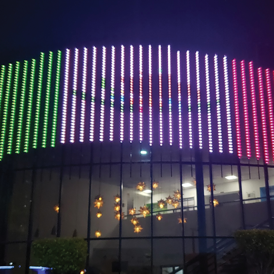 ColorKinetics's tweet photo. Discover how Signify Electronics factory uses light to celebrate, communicate, and connect💫#ColorKinetics luminaires transform the factory’s glass façade into an interactive canvas that reflects Tijuana’s energy and spirit, allowing the factory to engage with its surroundings❤️ https://t.co/tkAipOvsZg