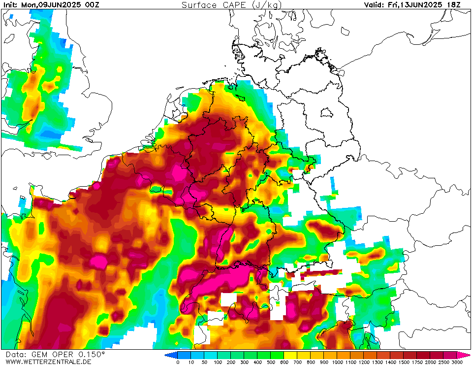 NielsTingen's tweet photo. Vanaf woensdag flink zomers tot oplopend tropisch weekend, (Td ca. 20 graden) met potentieel onstabiele opbouw. Daarbij nemen de CAPE-waarden #Onweer  fors toe. #Warmte @helgavanleur @StormchaserNL  Volg mij ook op discord https://t.co/ga91tOe7Ng https://t.co/cdXYp9Cyvh
