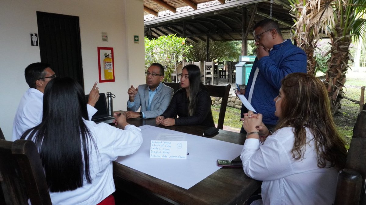 SENA_Cauca's tweet photo. #AEstaHora se desarrolla una reunión con actores estratégicos del SENA Regional Cauca para fortalecer la mejora continua de la formación profesional integral. Este espacio busca que todos los roles de la entidad trabajen articuladamente para optimizar los procesos formativos. ✅ https://t.co/QjFRjdFpcd