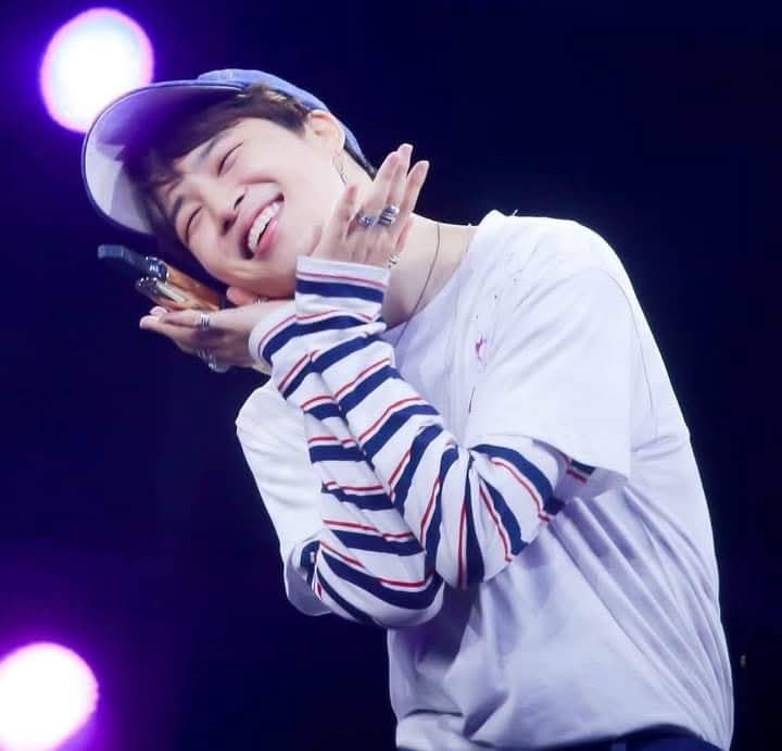 marVy_78's tweet photo. @houseradiomx A UN DIA DEL REGRESO DE JIMIN
Hola @houseradiomxhoy quiero votar 15 veces por #WHO por #JIMIN #RankingHouse ¡Gracias! ✨ https://t.co/iMEGNrnJKK