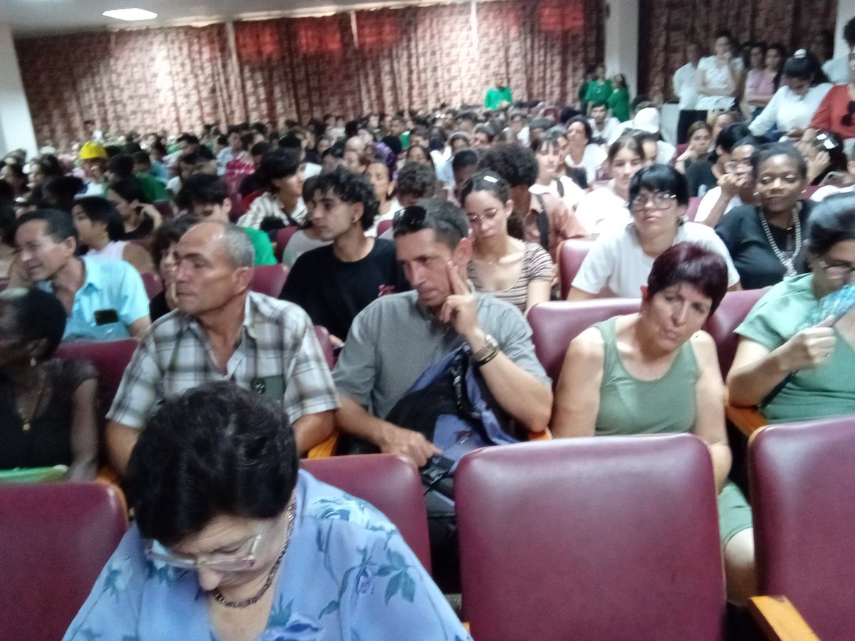 Adianez Taboada (@adianez_taboada) on Twitter photo Acompañamos a la <a href="/UNAH_Cuba/">Universidad Agraria de La Habana - UNAH</a> en el inicio del proceso de reacreditación, excelente inicio con presentación del <a href="/RectorUNAH/">Antihus Hernández Gómez</a>, el colectivo #UnidosPorCuba, éxitos!!!!, adelante por la #Excelencia. <a href="/citmacuba/">Ministerio de Ciencia, Tecnología y Medio Ambiente</a> <a href="/ArmandoRguezB/">Armando</a> <a href="/PresidenciaCuba/">Presidencia Cuba 🇨🇺</a> <a href="/EdMartDiaz/">Eduardo Martínez Díaz</a> Acompañamos a la <a href="/UNAH_Cuba/">Universidad Agraria de La Habana - UNAH</a> en el inicio del proceso de reacreditación, excelente inicio con presentación del <a href="/RectorUNAH/">Antihus Hernández Gómez</a>, el colectivo #UnidosPorCuba, éxitos!!!!, adelante por la #Excelencia. <a href="/citmacuba/">Ministerio de Ciencia, Tecnología y Medio Ambiente</a> <a href="/ArmandoRguezB/">Armando</a> <a href="/PresidenciaCuba/">Presidencia Cuba 🇨🇺</a> <a href="/EdMartDiaz/">Eduardo Martínez Díaz</a>