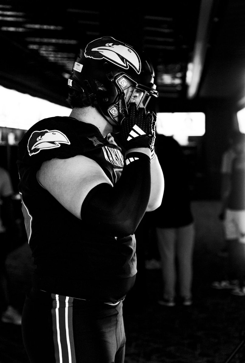 MalachiMills75's tweet image. Thank you so much to all of the staff, coaches, and players at Kansas for making this official visit an amazing experience for both my family and I !!
@KU_Football