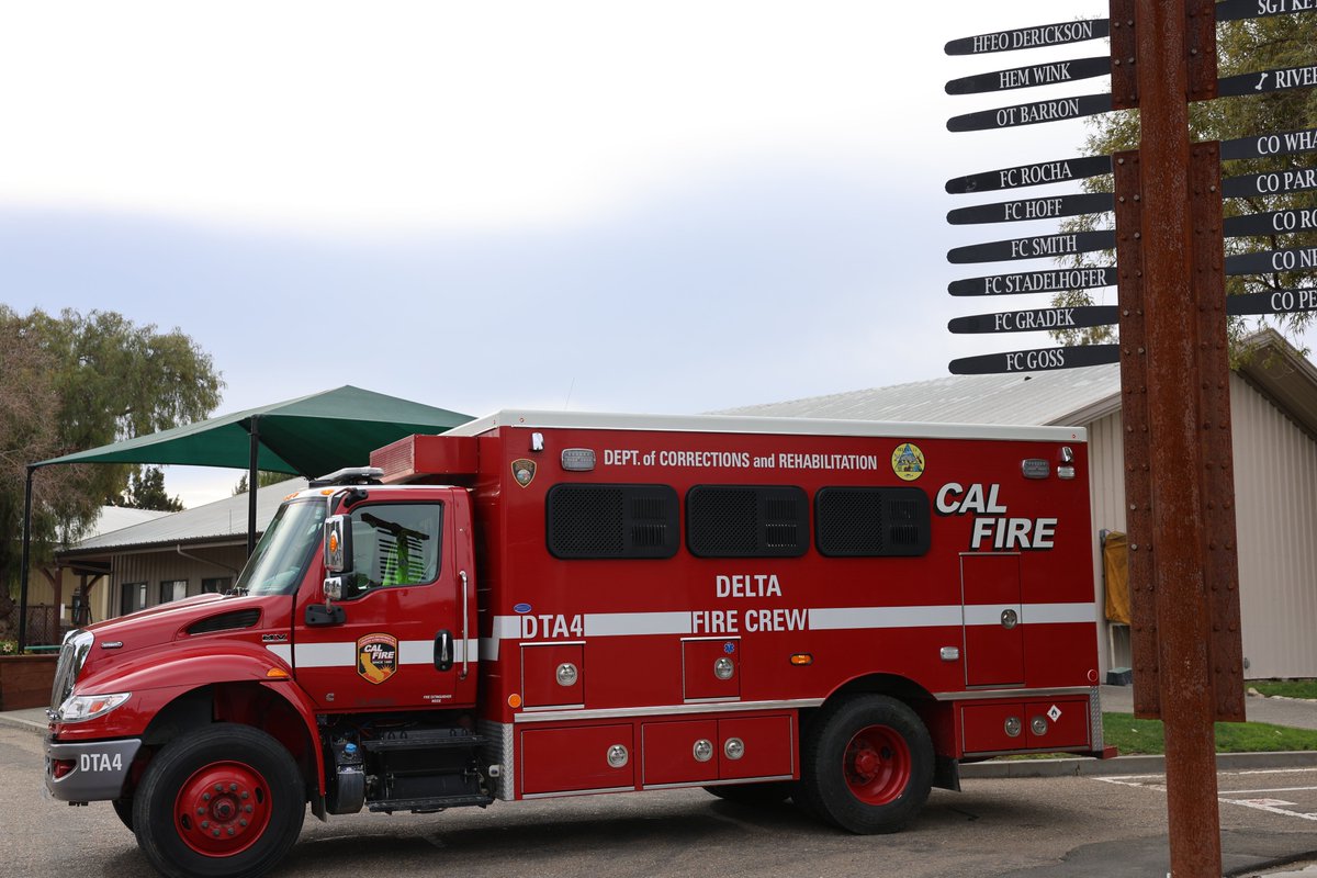 CALFIRELNU's tweet image. Late Sunday evening our Unit sent resources to support the #ReadingFire response in @CALFIRESHU. We sent one engine strike team, two hand crew strike teams and one dozer strike team. This fire is burning in a remote area with difficult access and the additional resources will aid