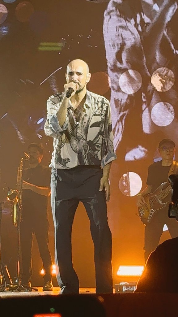 vanessa_arg's tweet photo. @AbelPintos Fue espectacular! Magia total! Volve pronto a Mendoza! Graciassss x tu entrega!!! Te quieroooo https://t.co/9DypX7vSjf