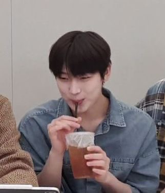 ของใครจ๊ะ                                ของชั้นจ้ะ🤛