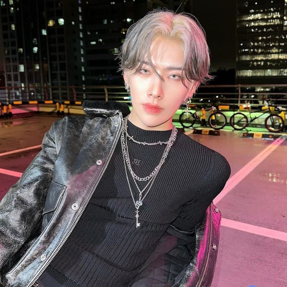 gyubrwikitty's tweet photo. are you kidding me gia is literally oreo hair ricky in cat form!!!!!!! :00 https://t.co/3oyKNpGT59