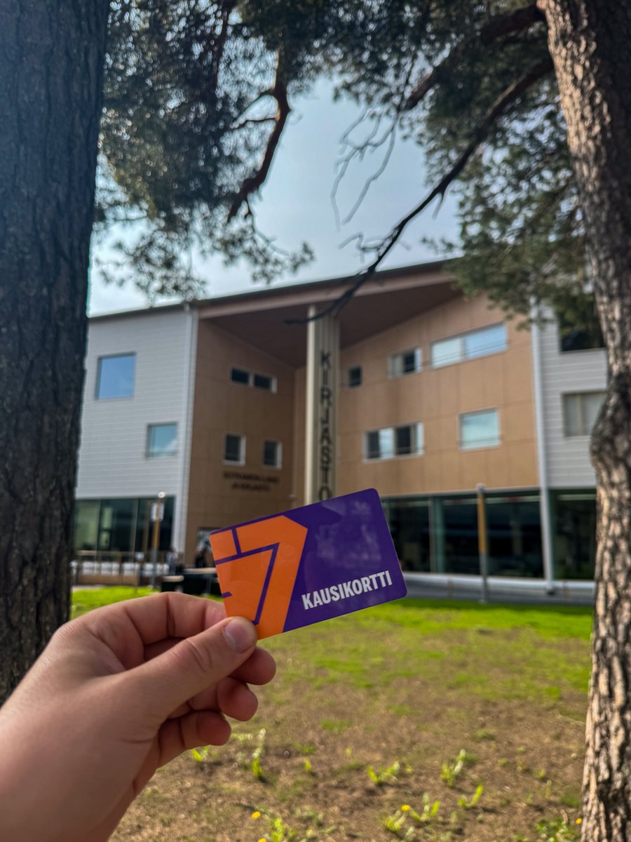 Jymyn kausikortit ovat lainattavissa kirjastosta! 🟣🟠

Lainattavia kausikortteja on kaksi kappaletta. Kausikortin voi lainata pelipäivänä kirjaston palveluaikoina klo 10 alkaen. Mikäli peli on viikonloppuna, kortin voi lainata perjantaina! 💪

#pesis