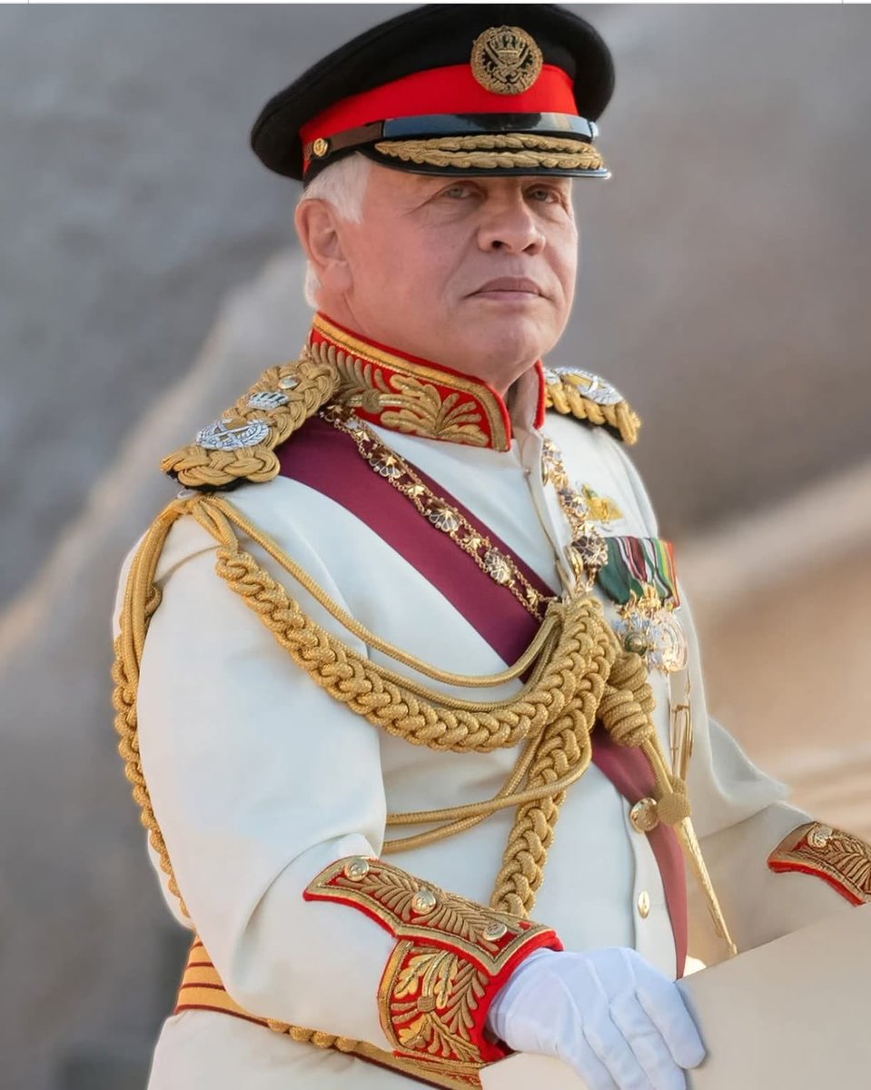 maznfra's tweet image. معه وبه انا ماضون