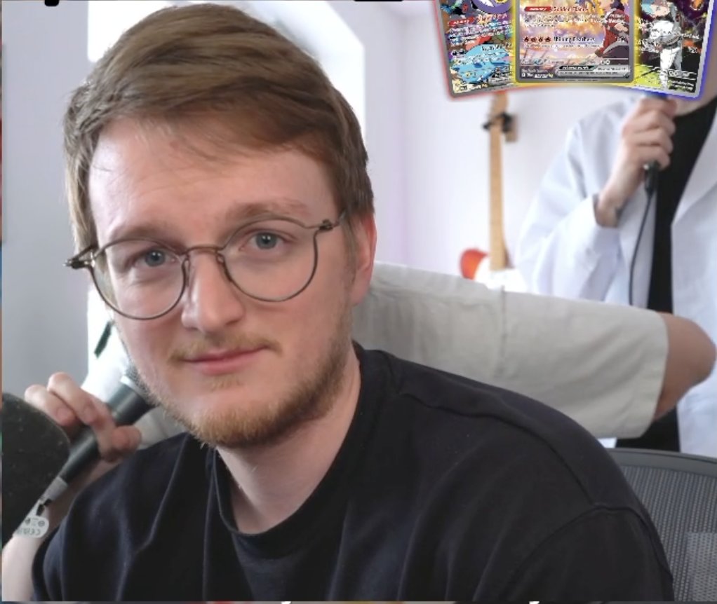 Eeve 🐝 🚦 tweet media