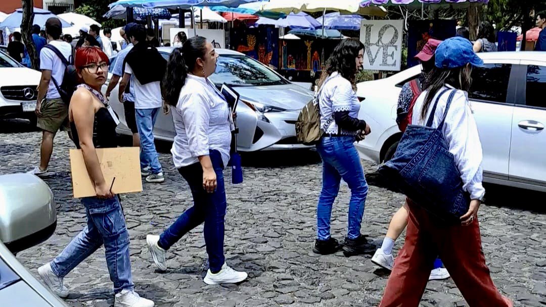 Les compartimos momentos de la actividad Urban Sketch. Se realizó un pequeño recorrido en San Ángel hasta llegar al Museo Casa del Risco, para que los participantes pudieran retomar elementos de los espacios y plasmarlos en sus dibujos. 
#Art #SanAngel #Dibujo