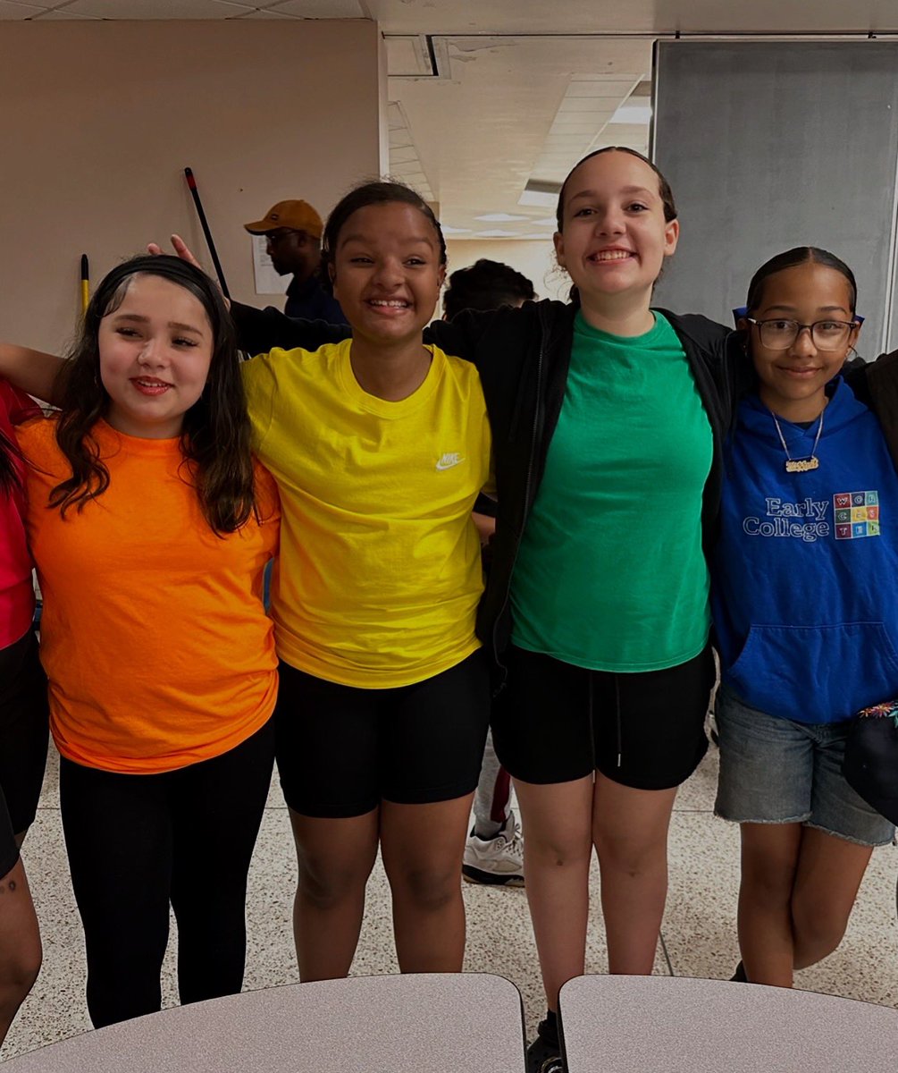 Twin day 🧍‍♀️🧍‍♀️