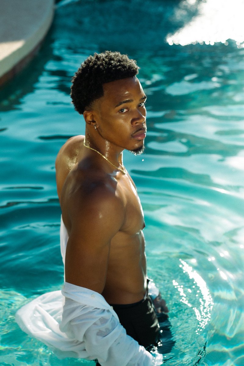 𝔻𝕖𝕧𝕚𝕠𝕟 :) tweet media