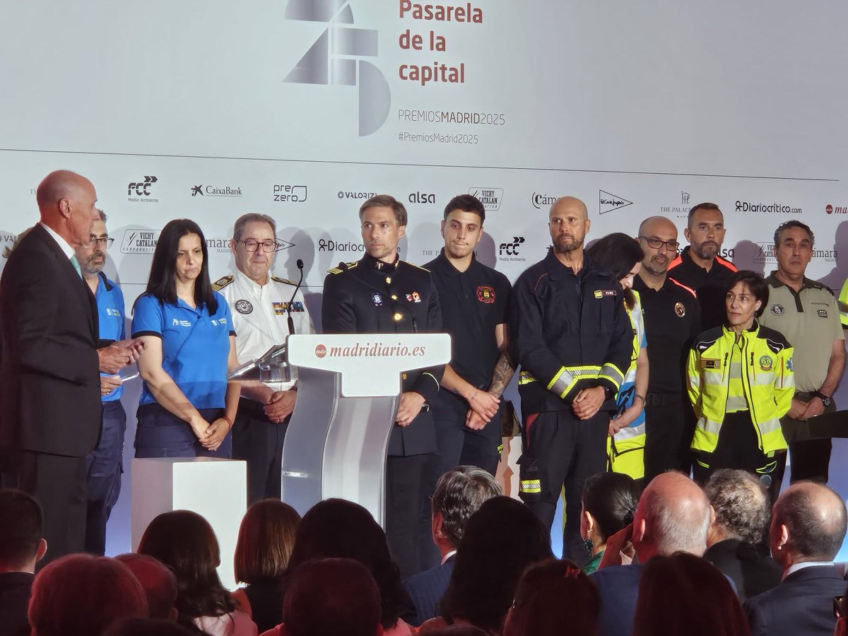 🏆 Premio de <a href="/Madridiario/">Madridiario.es</a> para los
servicios de emergencia de la <a href="/ComunidadMadrid/">Comunidad de Madrid</a>, del <a href="/MADRID/">Ayuntamiento Madrid</a> y <a href="/alcorconbombero/">Bomberos de Alcorcón</a> que trabajaron en la
DANA de Valencia.

Enhorabuena por su trabajo y felicidades a todos los premiados. 

#ASEM112