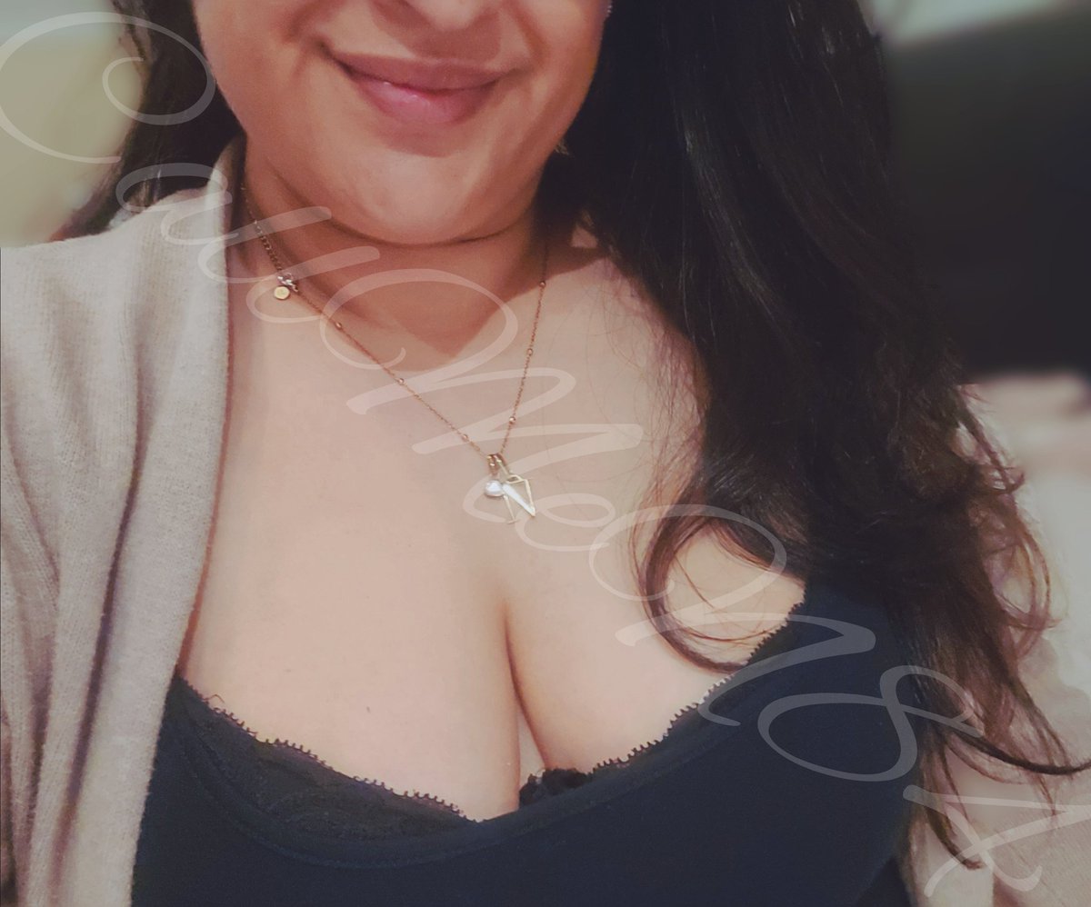 Well...this is how I looked in the office all fucking day!
I swear it wasn't on purpose!
And...thank you for all still being here.
💋💋💋💋