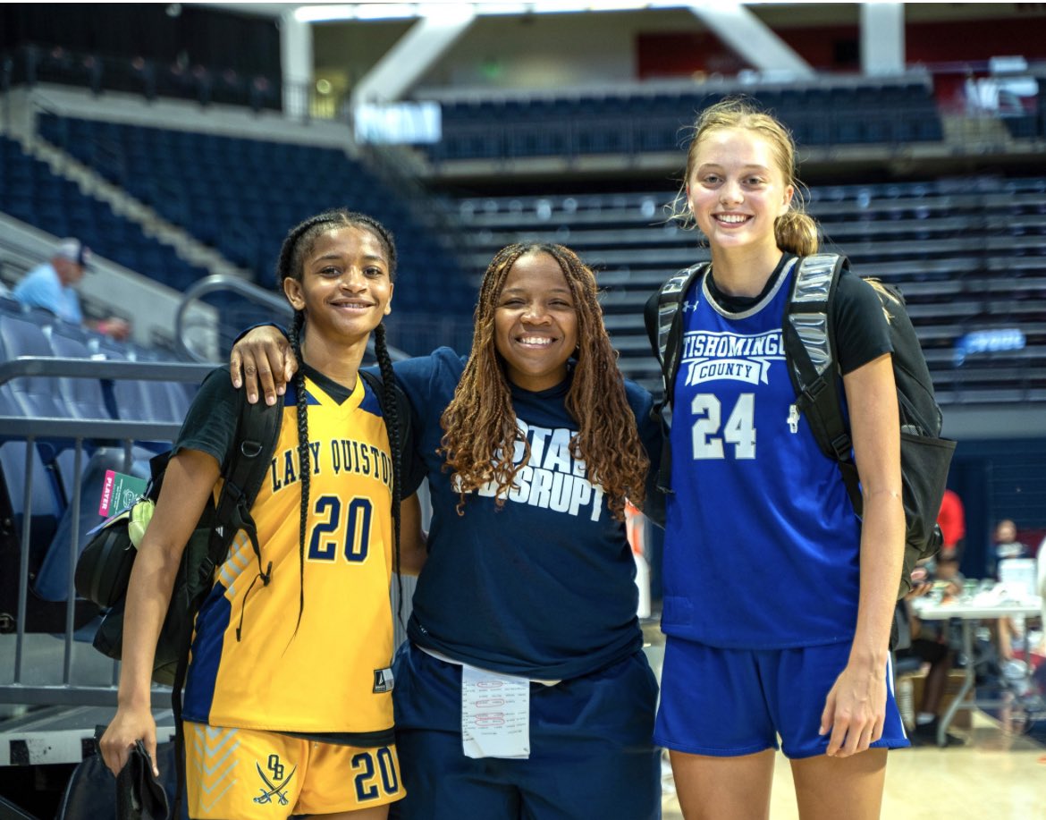 CaleighNix10's tweet image. Blessings. Pictured with one of the top shooters in the state, if not the top, Meg Moore and @YolettMcCuin