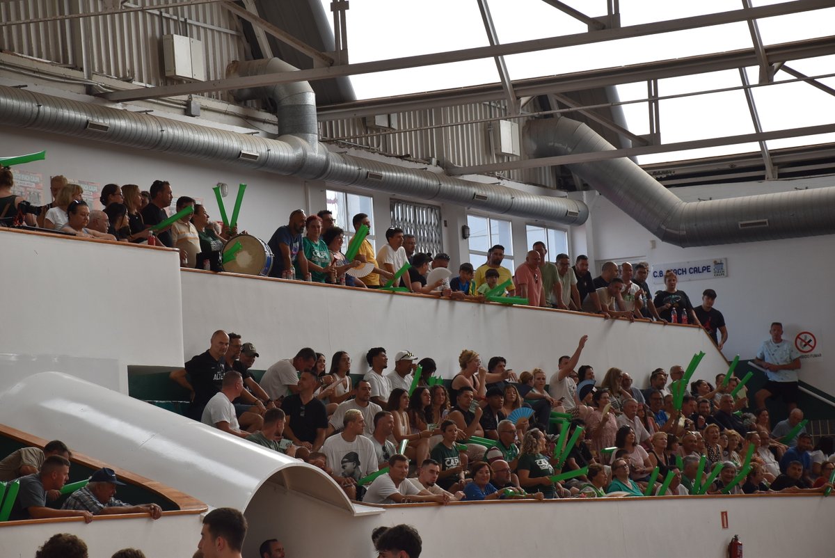 basketcalpe's tweet photo. 🏀 ¡𝗚𝗥𝗔𝗖𝗜𝗔𝗦!

No es el final que queríamos, ni el que imaginábamos.

Muchos años sin ver el pabellón así de lleno, pero sabíamos que siempre estaríais a nuestro lado #MareaVerde🟢

@SumaAlicante - https://t.co/DHpl3wVEjX
#ForçaCalp💚 https://t.co/uycKvndyy5