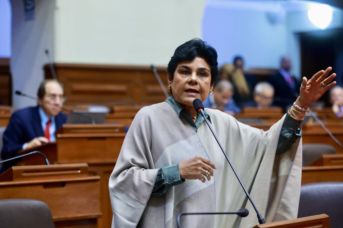 🔴Congreso pide acciones para proteger a población tras derrumbe de muro de contención en Villa María del Triunfo.👉ow.ly/bnsO50W6CJY