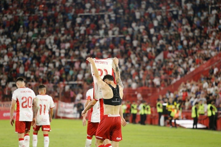 Muchas gracias por todo. Siempre bienvenido Walter querido.