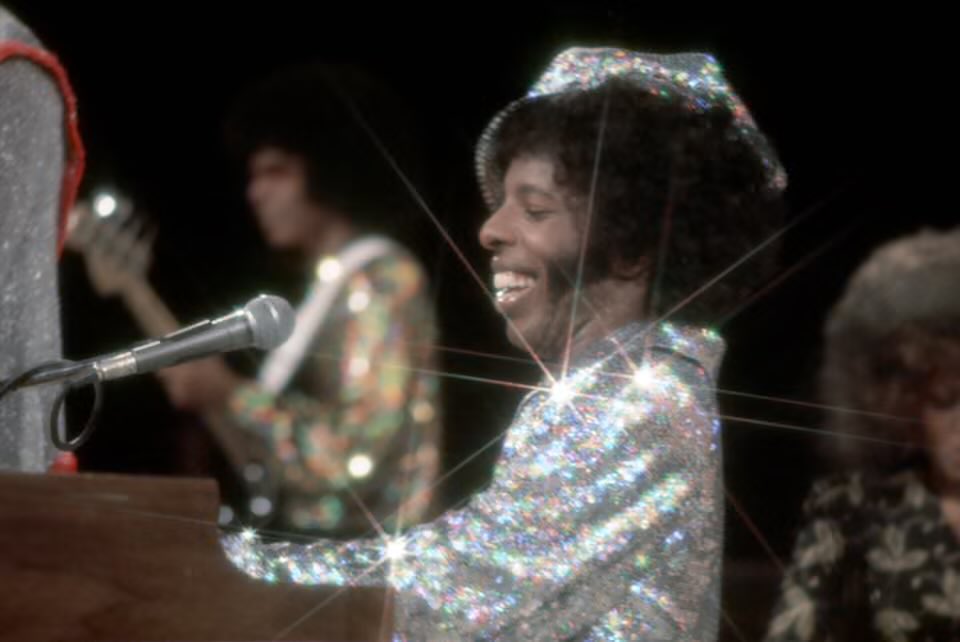 DAnglinFox4's tweet image. He was born in DENTON, TEXAS… (a little known fact) and spent time during his early years w/relatives in Fort Worth. Sly Stone, the funk pioneer and icon has died at 82. Hits that made him famous- ‘Dance to the Music, ‘Family Affair’ and ‘I Want To Take You Higher’ @FOX4