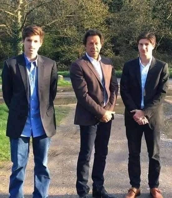 ⁱᴾⁱᵃⁿغزالہ قریشی 🇵🇰 (@gq_14_) on Twitter photo Come out and fight for your freedom. Khan is behind bars for us—we must rise for him!
#مزاحمت_کی_کال_عوام_تیار
<a href="/TeamiPians/">Team Insafians 𝗣𝗼𝘄𝗲𝗿</a> Come out and fight for your freedom. Khan is behind bars for us—we must rise for him!
#مزاحمت_کی_کال_عوام_تیار
<a href="/TeamiPians/">Team Insafians 𝗣𝗼𝘄𝗲𝗿</a>