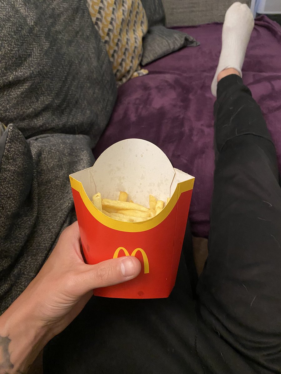 reecemcdonald93's tweet photo. Just wondering @McDonaldsUK is this acceptable as a large fries? Just spent nearly £15 on just eat for a large meal to get half a packet of fries and don’t know what’s going on with me burger oh no straw with me milkshake👍🏻 https://t.co/JrJb7PbVqF