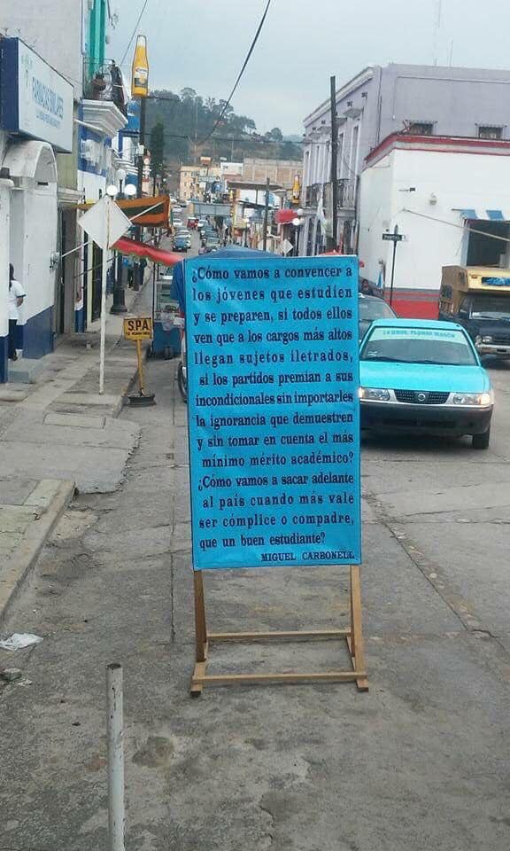 Hay veces que nuestras ideas son citadas en trabajos académicos y hay veces que son expuestas de manera informal a la ciudadanía. Creo que prefiero lo segundo. Como sucedió en Oaxaca: