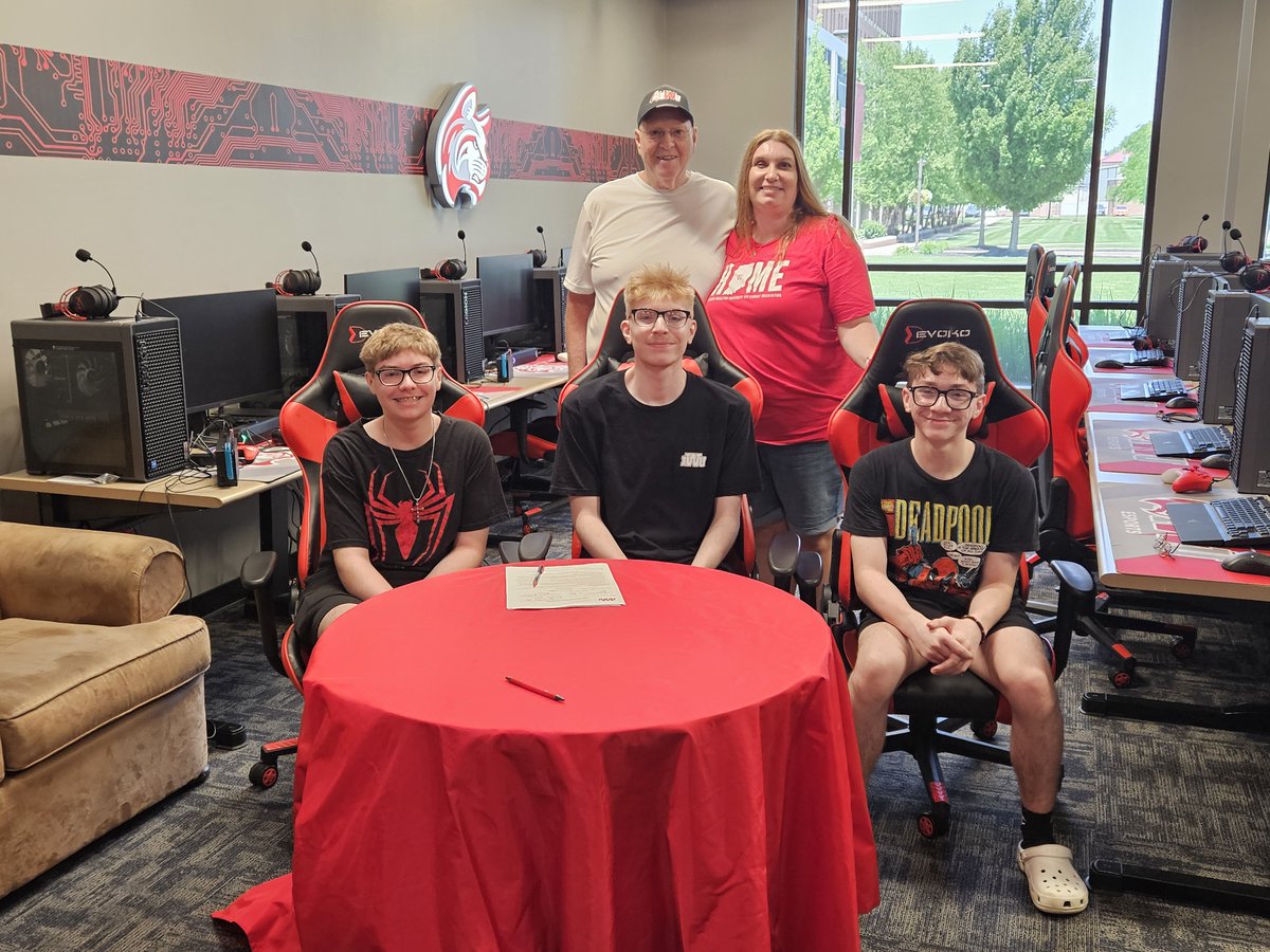 Mississnewa graduate and Marion local Noah "Briizy" Paul is joining the IWU Rocket League team for the 25-26 year!

Congrats Noah! We can't wait to see you in action!