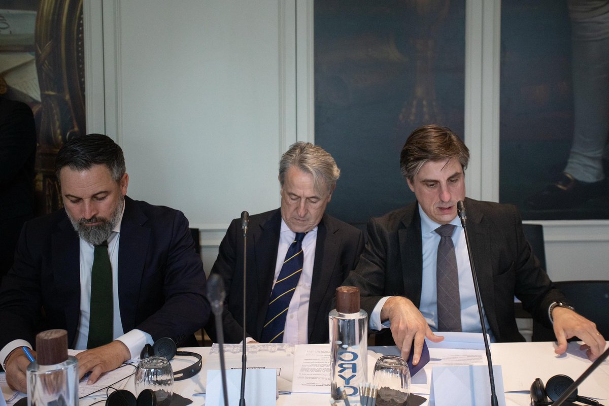 El discurso de Santiago Abascal en Francia ha despertado el entusiasmo de los patriotas franceses.

Frente al wokismo y el globalismo socialista de populares y socialistas, los patriotas defendemos la libertad, la soberanía y la prosperidad de las naciones y de sus ciudadanos.