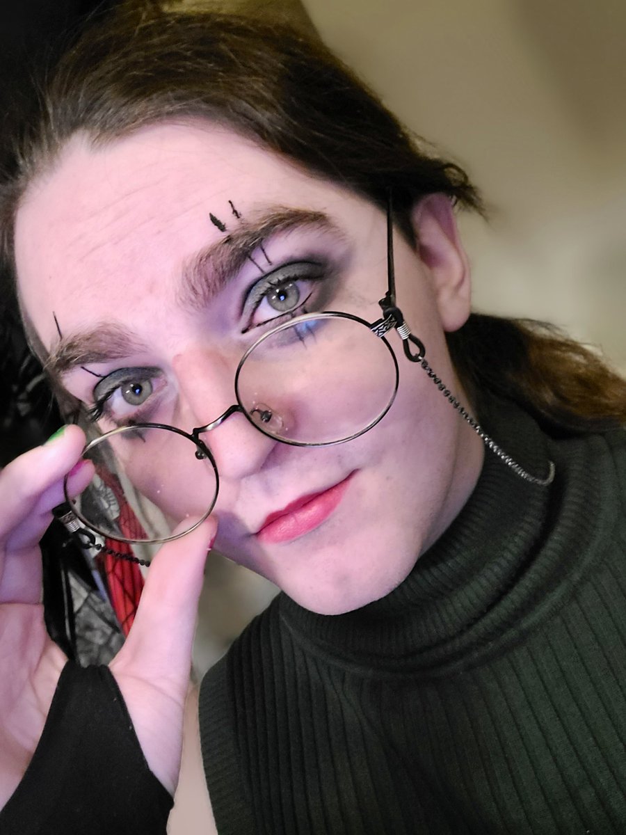 Avi 🏳️‍⚧️ (@aviaviavian) on Twitter photo 