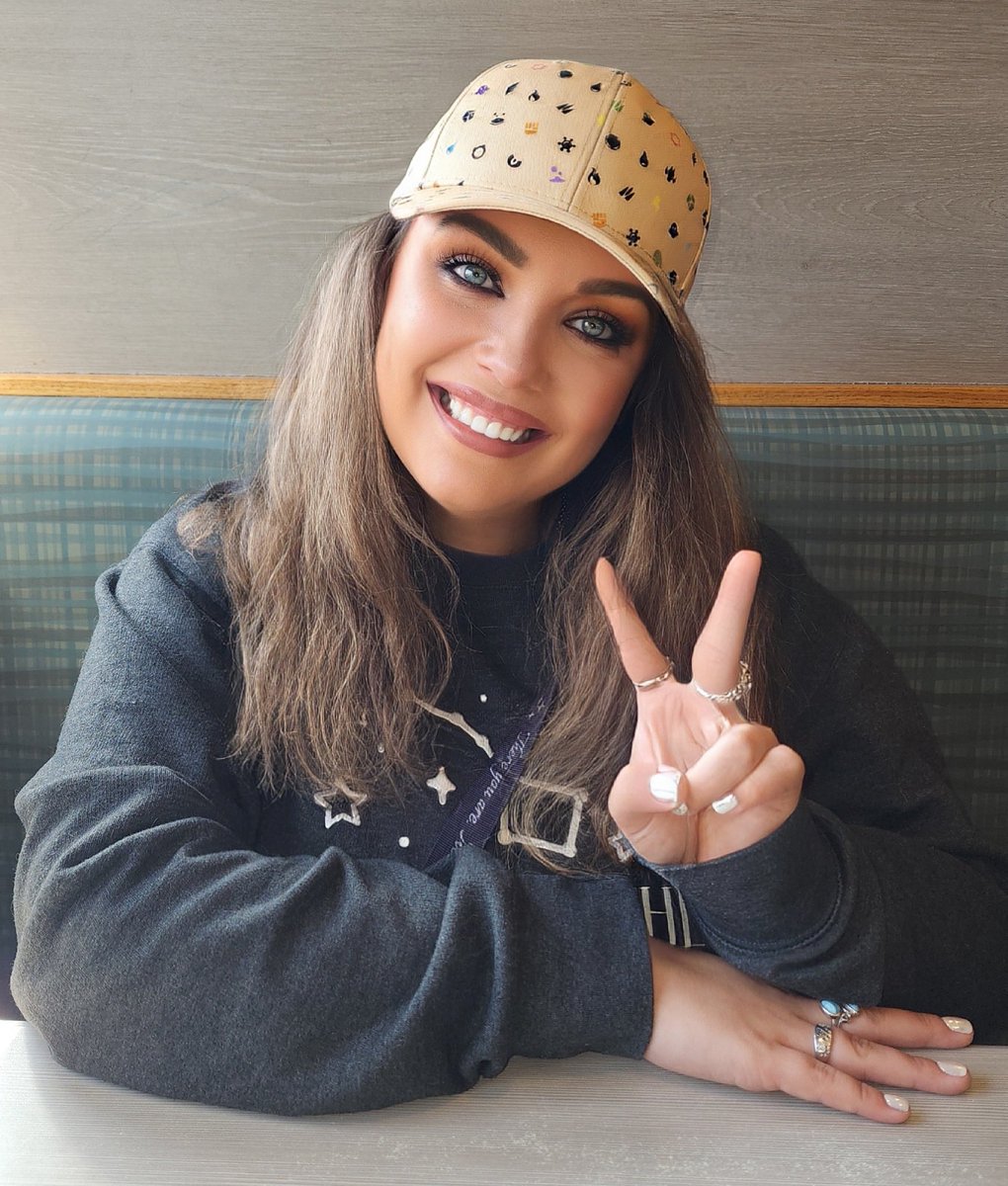 Happy Monday Friends! Got any fun plans this week? #jennifermlottmusic