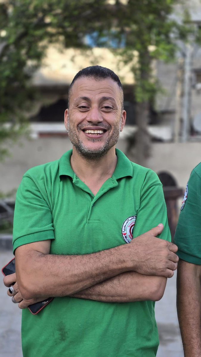Israel asesinó a otro periodista en Gaza, Moamen Abu Elouf. 
Y 3 paramédicos también fueron asesinados en Gaza esta noche: Hussein Mohsen, Baraa Afana y Wael Al-Attar.