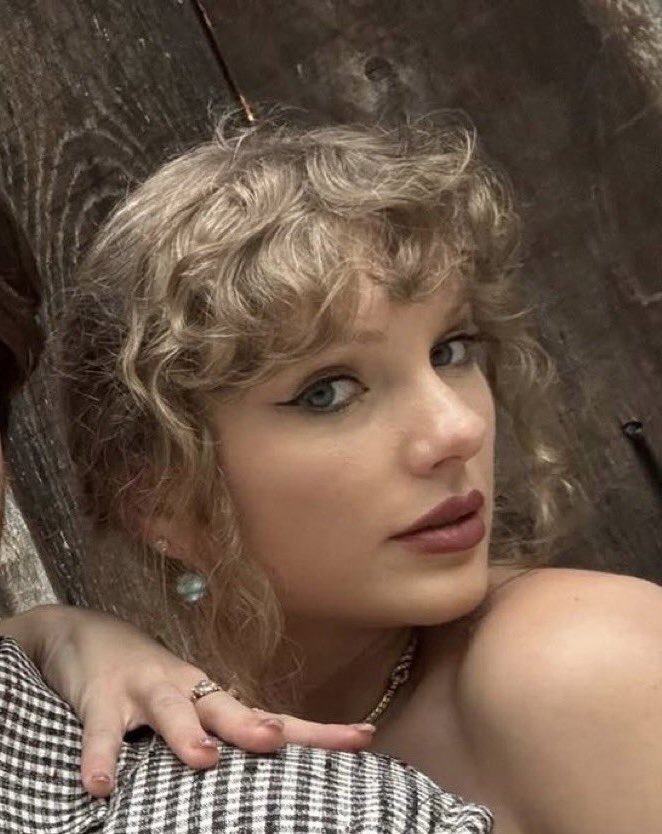 lanaxmyersgf's tweet photo. oh tayfetus forever https://t.co/uKH0sYTZ3z