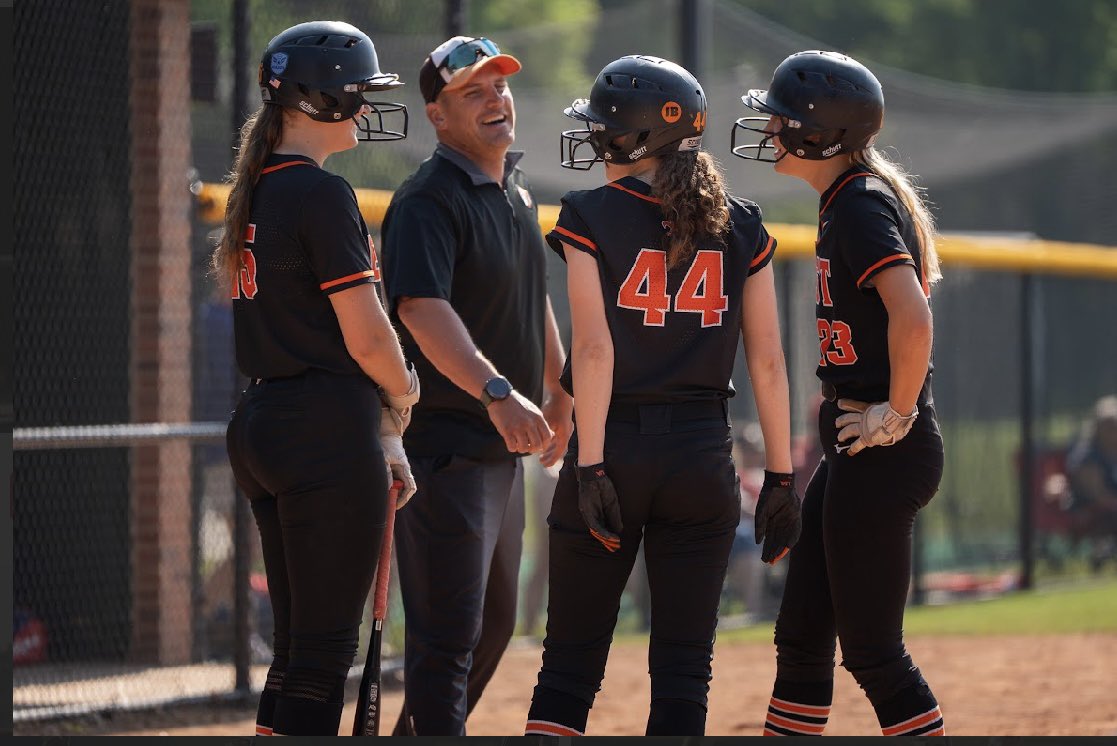 Holly Smith tweet media