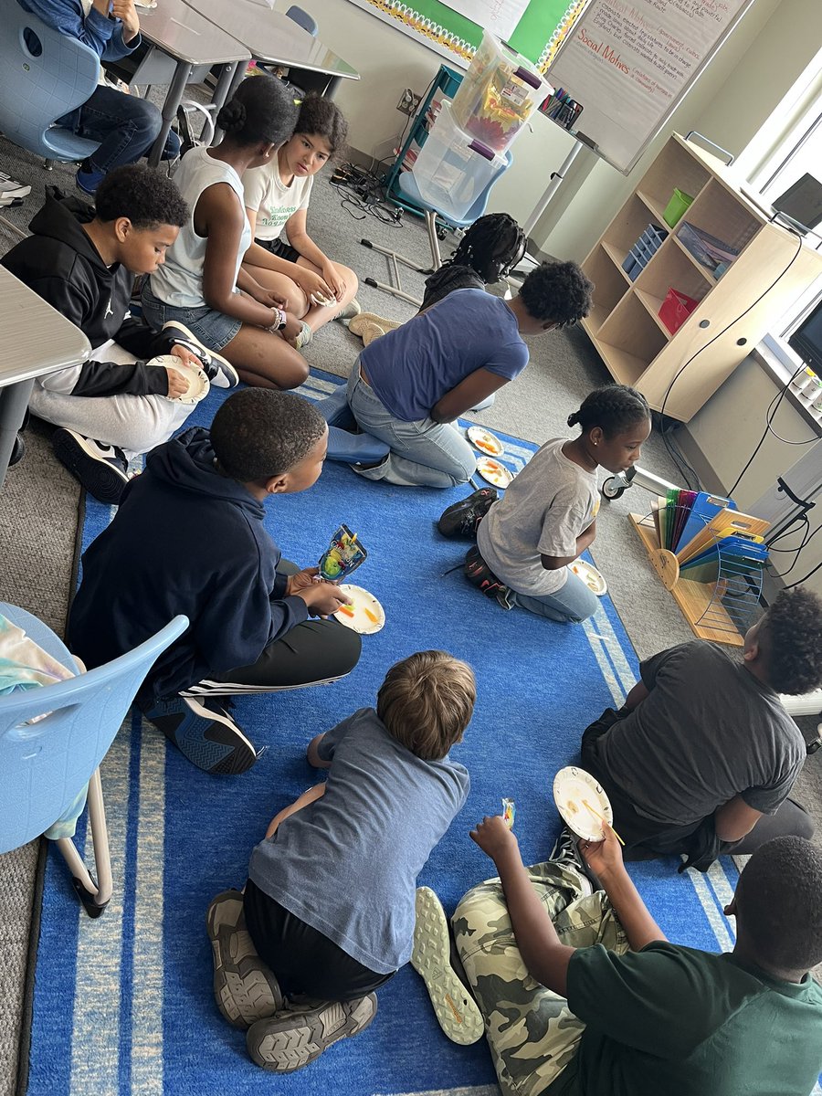 MrsStefanik99 (@mrsstefanik) on Twitter photo As a connection between ELA and Health the scholars enjoyed planting vegetables and trying some new healthy snacks today! <a href="/RossvilleElem/">RossvilleElementary</a> As a connection between ELA and Health the scholars enjoyed planting vegetables and trying some new healthy snacks today! <a href="/RossvilleElem/">RossvilleElementary</a>