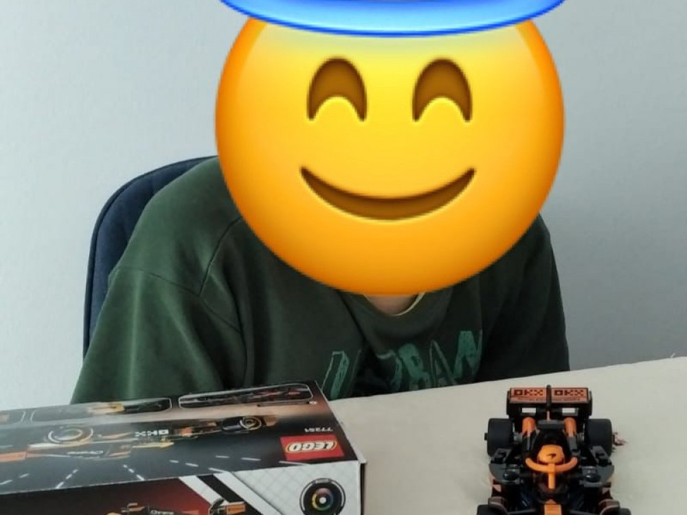 Miniğimizle buluşma anı tarifsizdi. Kutuyu birlikte açıp oyuncak arabayı görünce hepimiz çok heyecanlandık. Dileği gördüğünde miniğimizin yüzündeki kocaman gülümseme her şeye bedeldi. Bu güzel ana vesile olan gönüllümüze içtenlikle teşekkür ederiz.
leyladansonra.com/.../muhammed-s…